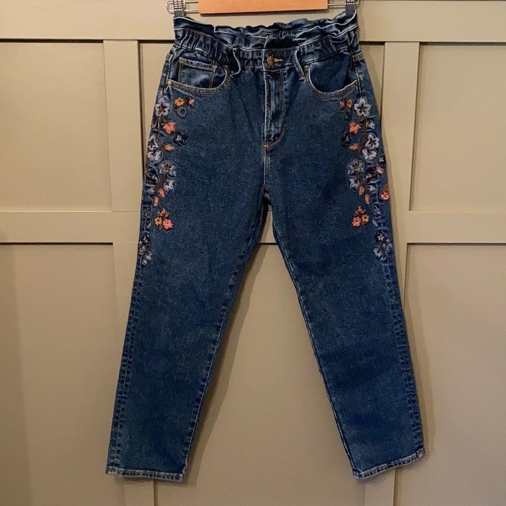DRIFTWOOD Blue Cropped Ankle Jeans with Floral Embroidery - Picture 6 of 14